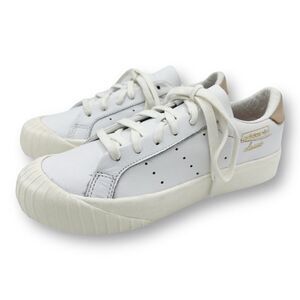 Adidas Women's Everyn White Leather Perforated‎ Platform Sneakers White 6M